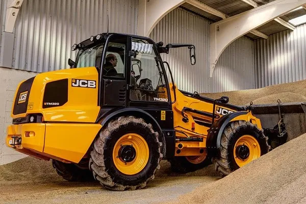日本最大級 JCB | N&S Tractor スノーボード